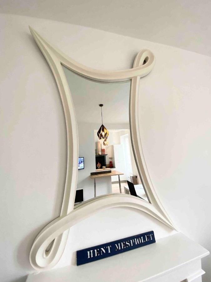 Le Deco - Confort - Wifi - Luminosite - Entre Gare Et Centre Quimper Luaran gambar